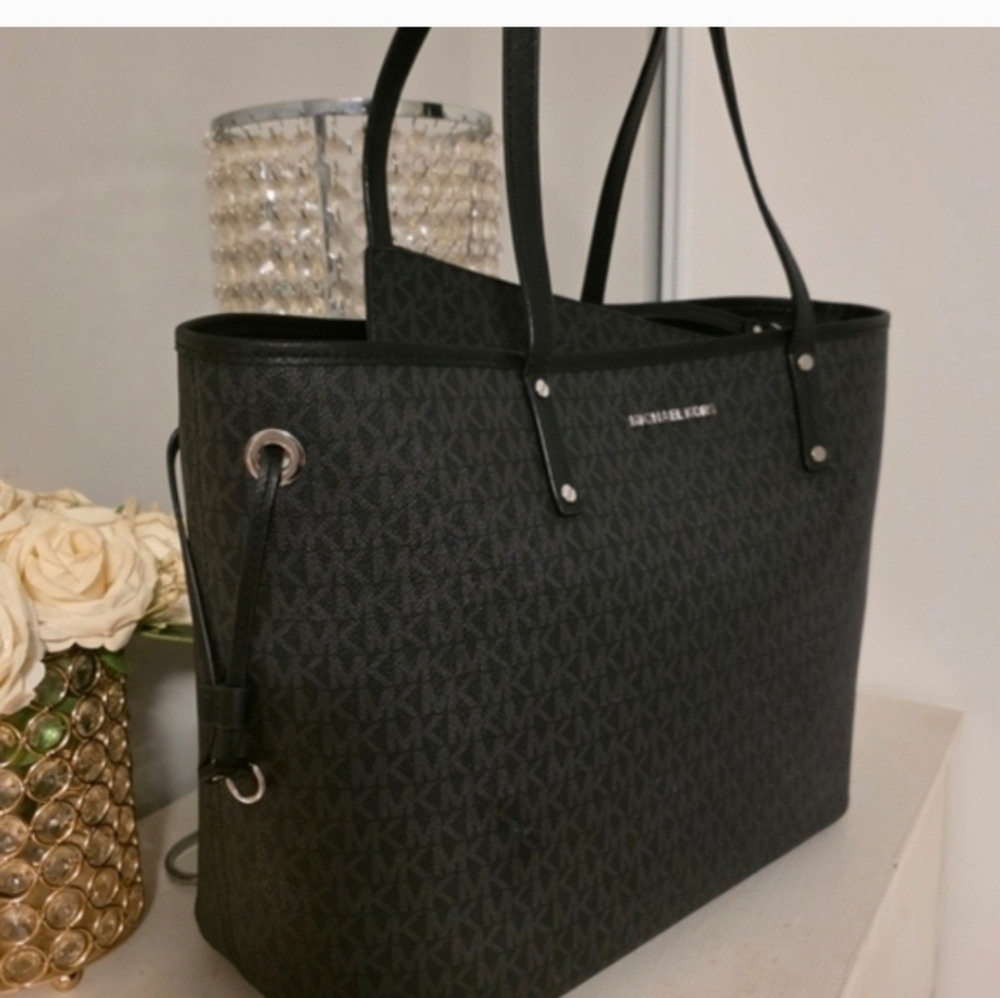 Michael Kors Black Monogram Tote ( Premium Line )